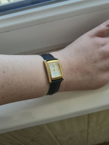 Класичний годинник на шкіряному ремінці W10009 фото