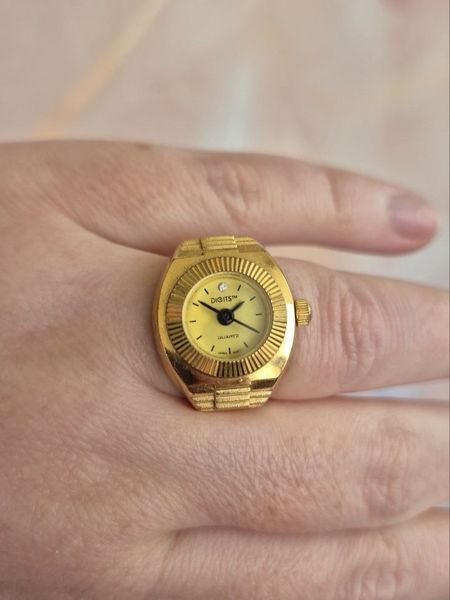 Рідкісний годинник-каблучка W10007 фото