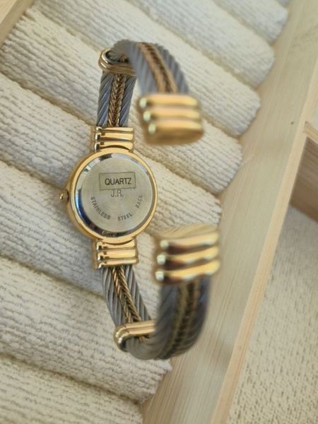 Стильний годинник з гнучким браслетом W10010 фото