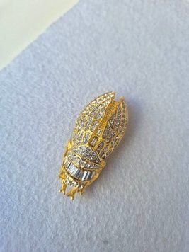 Неймовірна красуня в кристалах - брошка-цикада P10206 фото