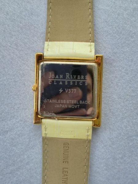 Яскравий бежевий годинник W10002 фото